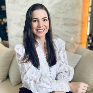 Dra. Ana Julia Cortes
