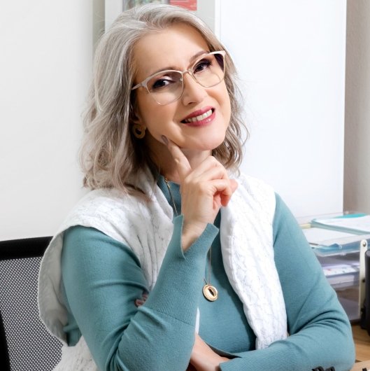 Dra. Priscila Simões