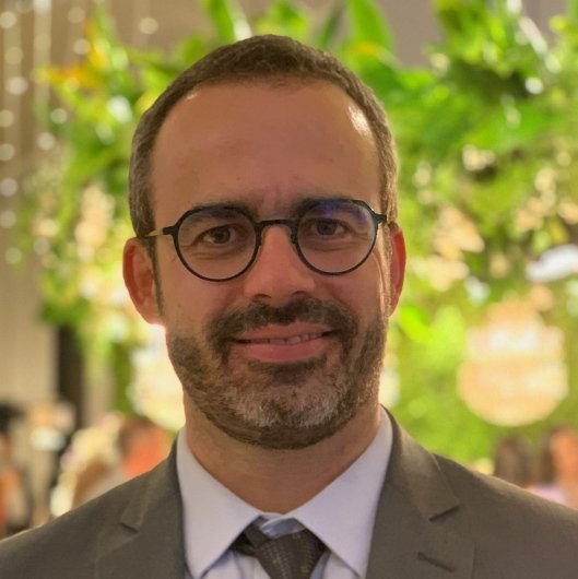 Dr. Vinicius Alvarenga Pereira