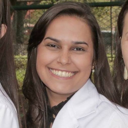 Dra. Camila Rabelo de Araújo