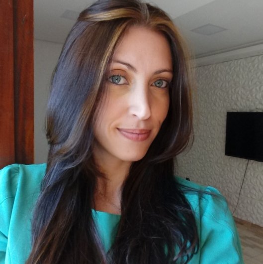 Débora Néris Silicani