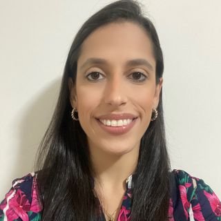 Dra. Natasha Soares Cutolo