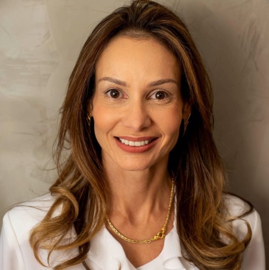 Dra. Helena Segaloto