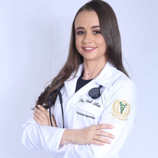 Dra. Paula Letícia Martins