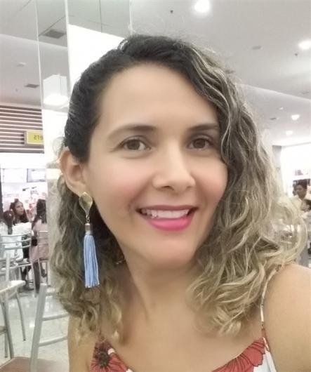 Dra. Josiane Uchoa Sampaio