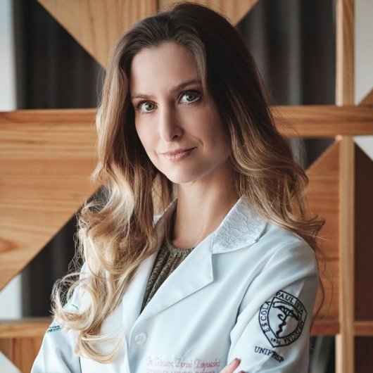 Dra. Cristiane Perini Popoaski