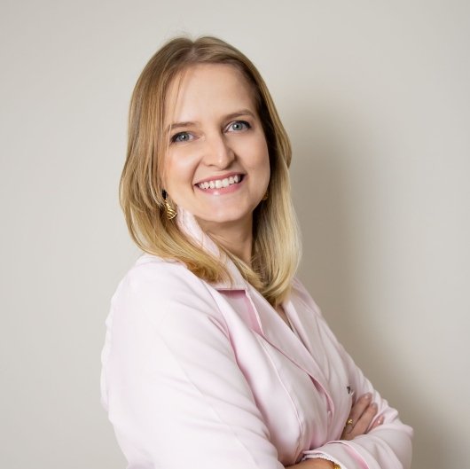 Dra. Camila Teles