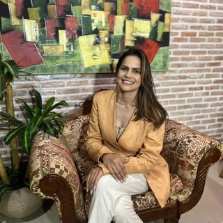 Dra. Lais Silva