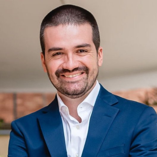 Dr. Maykon Pereira