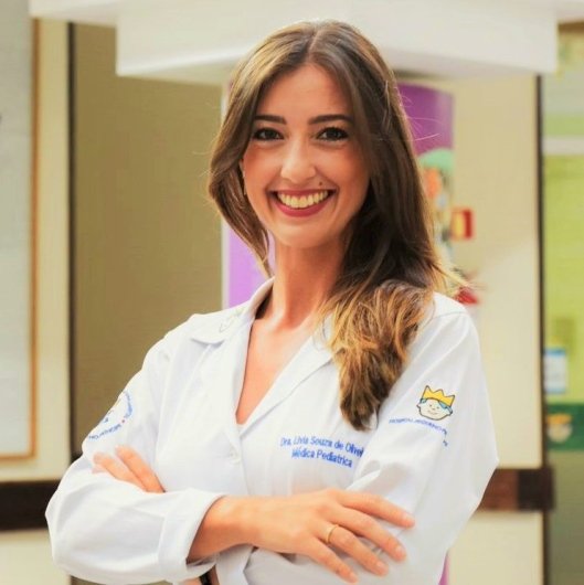 Dra. Lívia Souza de Oliveira Johansson