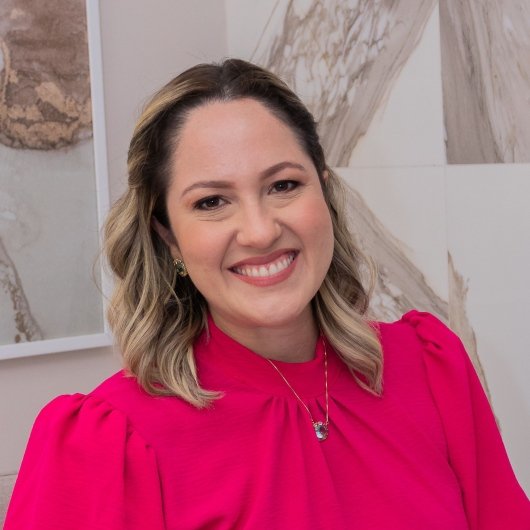 Dra. Karla Salatiel
