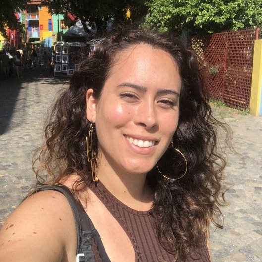 Dra. Ana Carolina Faria