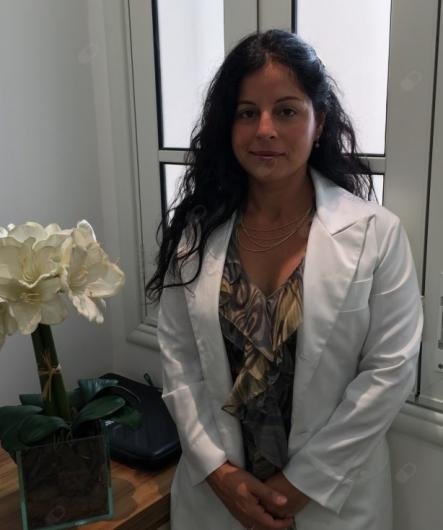 Dra. Vanessa Rosadas Théme