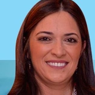 Dra. Andrea dos Santos Carvalho
