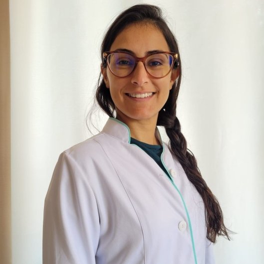 Prof. Kamilla Oliveira Dornelas