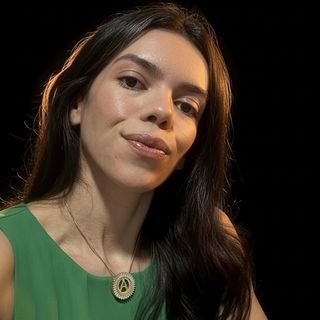 Dra. Adriana Jerônimo