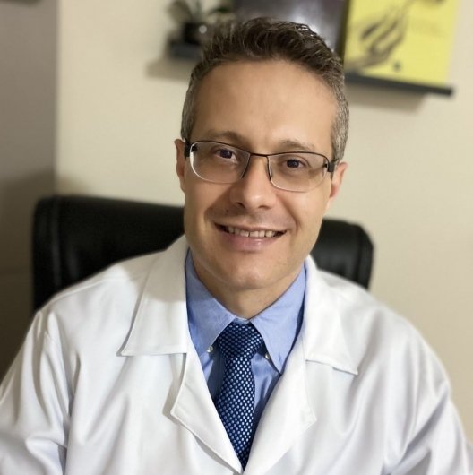 Dr. Marcelo Costa Sasso de Oliveira