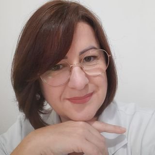 Dra. CASSIANE VELHO