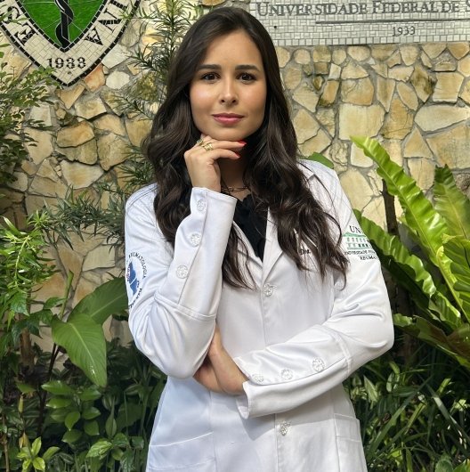 Dra. Flávia Quintão de Sá