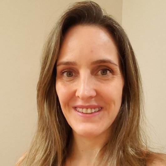 Dra. Aline Gut Nedeher