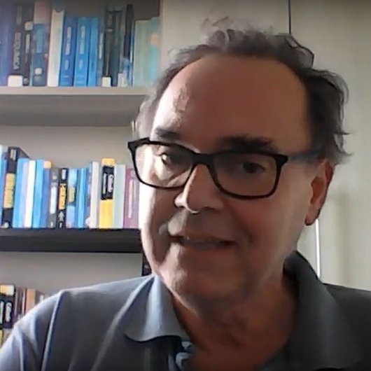 Dr. Paulo Venturelli