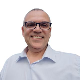 Dr. Denis de Sousa Morais