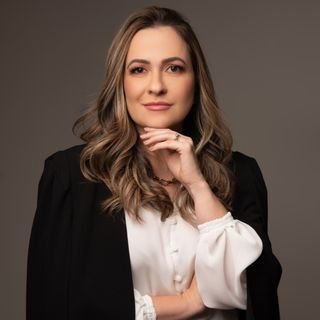 Dra. Patrícia Machado Silva Lacerda