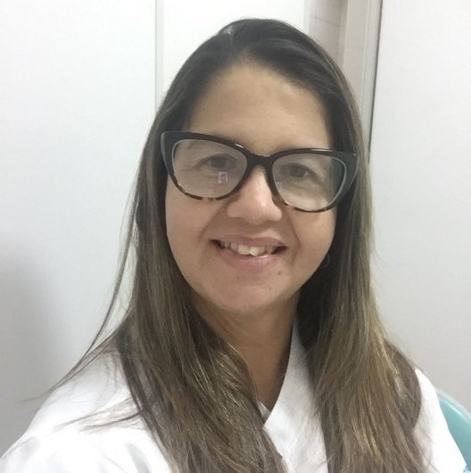 Dra. Cyntia Ferreira Ribeiro