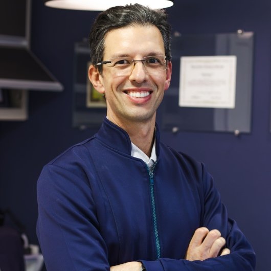 Dr. Marcio Cury