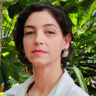 Dra. Nara Gualberto Cavalcanti