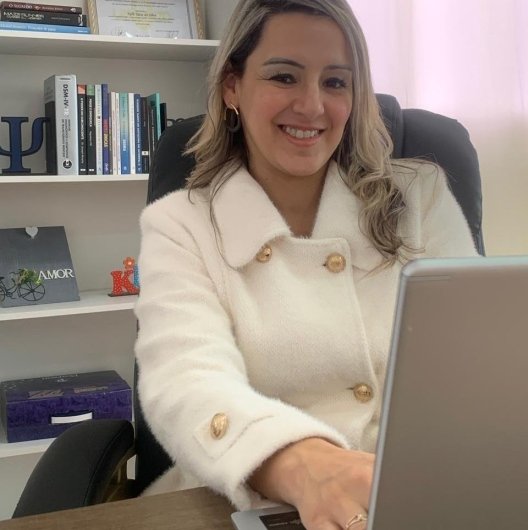 Dra. Kelli Taise Ribeiro