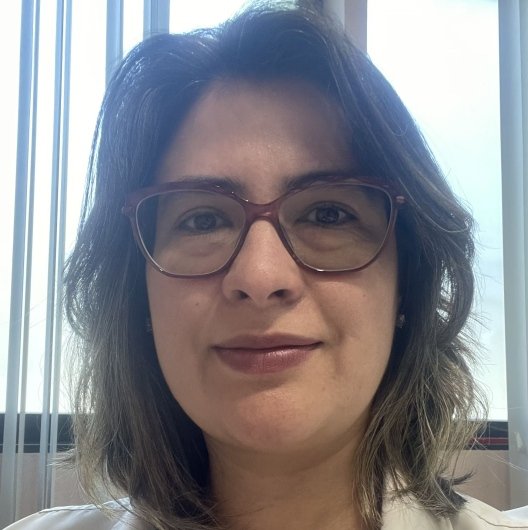 Dra. Mariana Almendra Blume