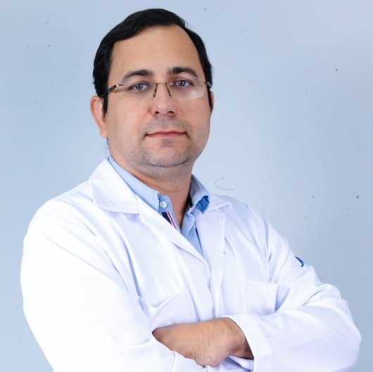Dr. Fernando Barros