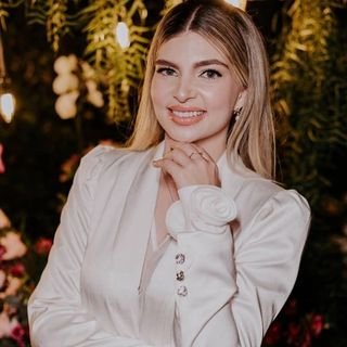 Dra. Aliana Lunardi Zvicker