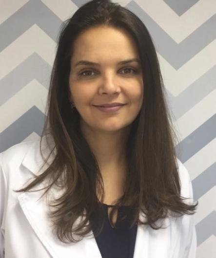 Dra. Monica Chaves