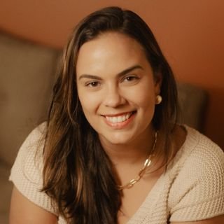Dra. Marcela C. Araújo