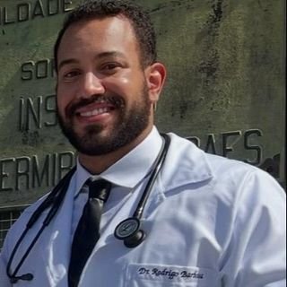 Dr. Rodrigo Barbosa