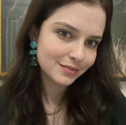 Dra. Thatiane Klinchen Manganaro