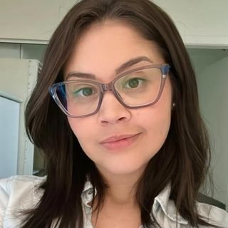 Dra. Daniele Souza Possebam