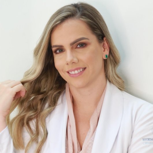 Dra. Heloisa Menezes