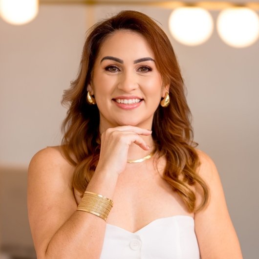 Dra. Camila Fernandes Araujo