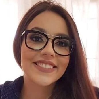 Dra. Larissa Andrade