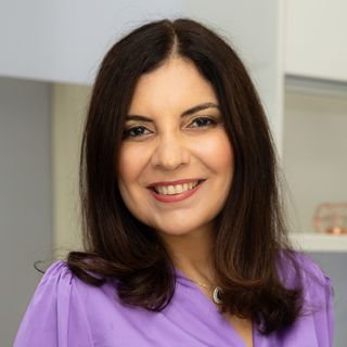 Dra. Renata Junqueira