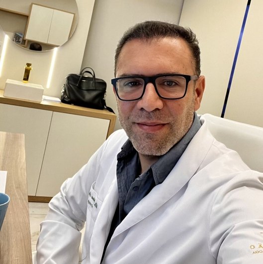 Dr. Gustavo Serapião