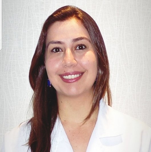 Dra. Flávia Soares Salomão