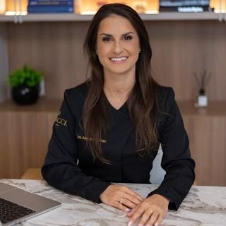 Dra. Kellyn Rocca Souza