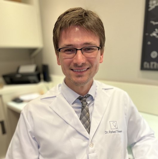 Dr. Rafael Thiesen