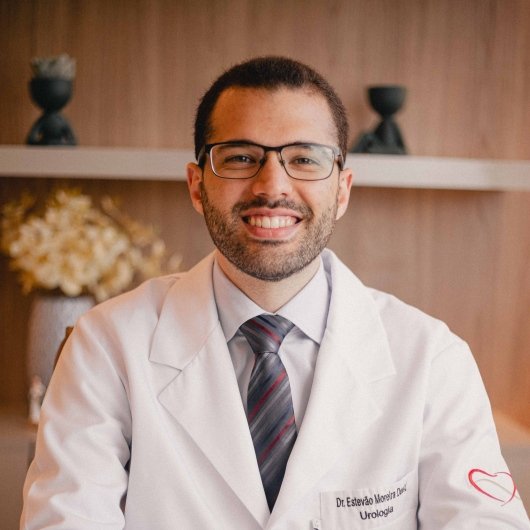 Dr. Estevão Moreira David