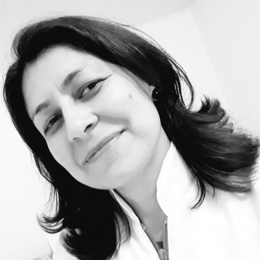 Dra. Cassiana Regina Luiz