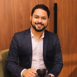 Dr. William Alves